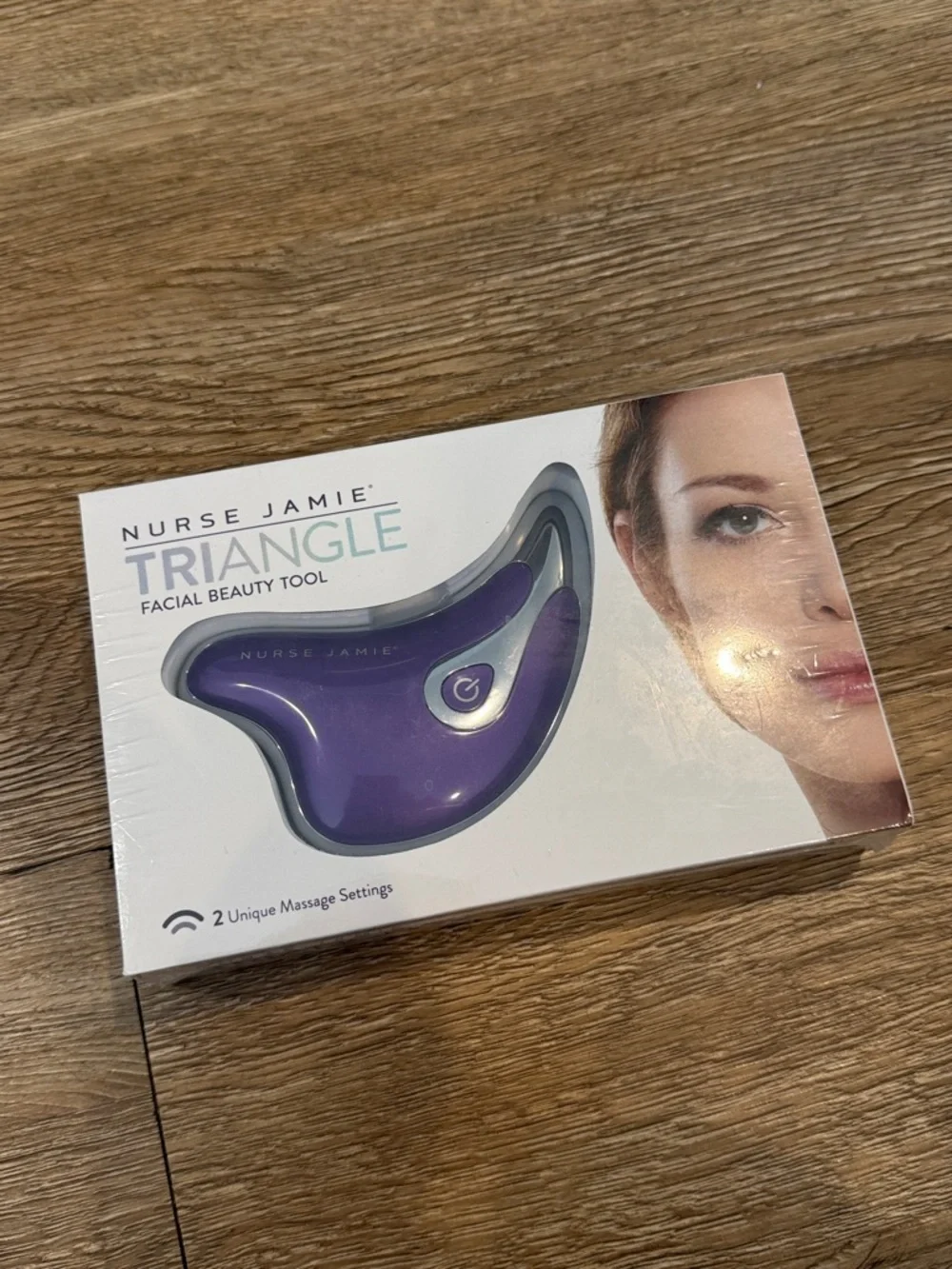 Nurse Jamie Triangle Facial Beauty Tool